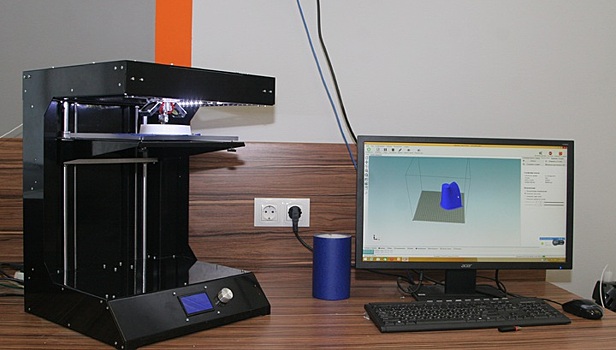 Уральские ученые создали первый российский 3D-принтер