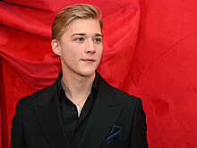 Актер Савостюк заявил, что в первой любви важно уметь быть искреннее