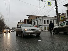 Машина сбила читинку, стоявшую на тротуаре в центре Читы