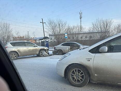 Пробка сковала улицу Ковыльную