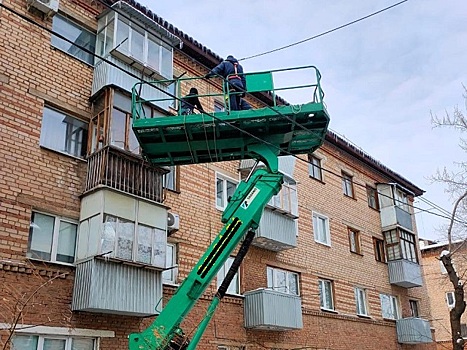 В оренбургской многоэтажке рухнул балкон