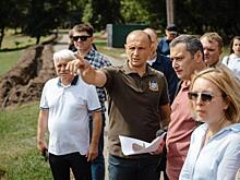 Александр Хинштейн проверил ход благоустройства прибрежной зоны Тускари и Сейма