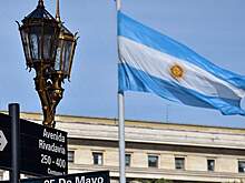 В Аргентине разбился выполнявший трюки самолет