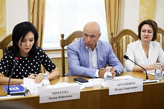 Игорь Артамонов встретился с представителями ДНР и ЛНР на форуме «Сообщество»