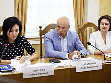 Игорь Артамонов встретился с представителями ДНР и ЛНР на форуме «Сообщество»