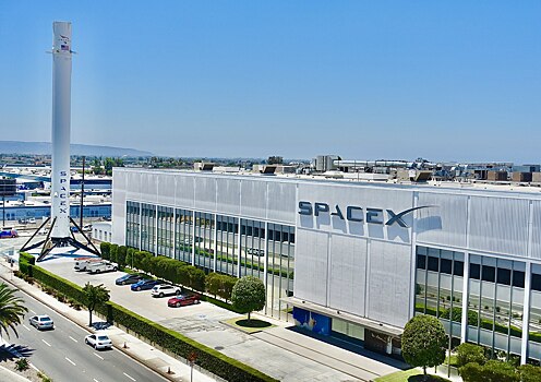 Рыночная стоимость SpaceX составила $175 млрд. Компанbя собирается продать акции