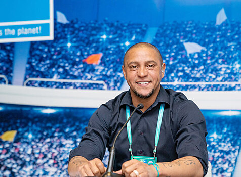 Роберто Карлос стал глобальным послом «Футбола для дружбы»