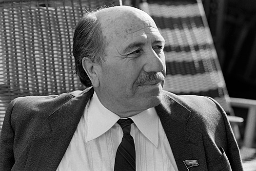 В столице Турции открыли бюст балкарского поэта Кайсына Кулиева