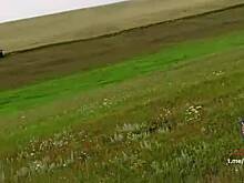 Комбайнер устроил погоню за детьми в Красноярском крае