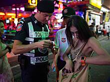 Трансгендеры украли у отдыхавшего в Таиланде туриста деньги и попались с поличным
