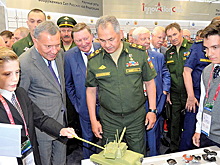 Калужский школьник показал свой танк-беспилотник Сергею Шойгу