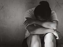 Actu 17: во Франции трое мужчин изнасиловали женщину, пока ее сын был в другой комнате