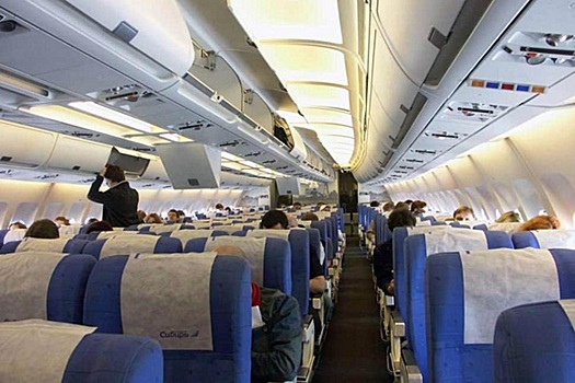 Летевший в Новосибирск самолет приземлился в Благовещенске из-за плохого самочувствия пассажирки