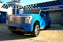 Посмотрите на полноразмерый Ford F-150 Lightning из кубиков Lego