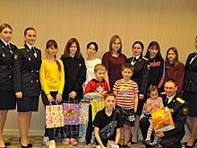 Судебные приставы организовали концерт для  переселенцев из ДНР и ЛНР