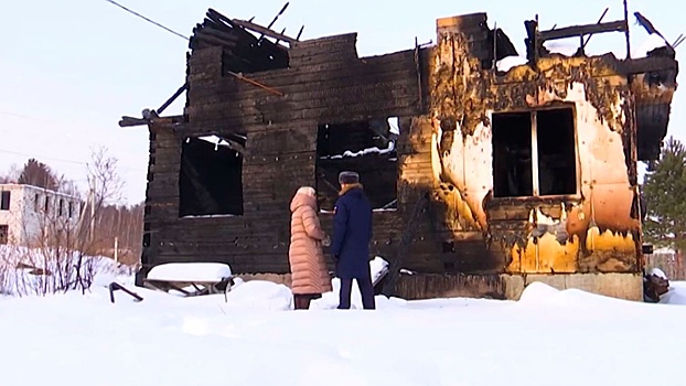 Скрылся с места подвига: в Свердловской области офицер спас из пожара двух подростков