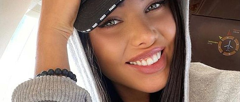 «Девушка, у вас губа немного завернулась» В сети высмеяли фото Анастасии Решетовой