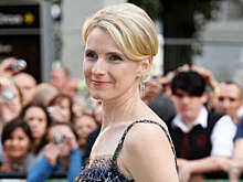 Писательница Гилберт отложила выход книги, действие которой развернется в Сибири