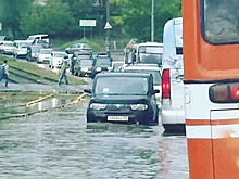 Автомобилисты не должны забывать об этом в дождь