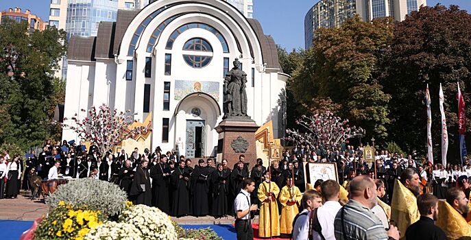 Празднование юбилея Ростова открыли колокольным звоном, молитвой и гимном города