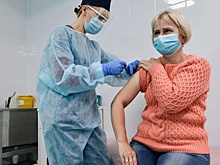 Сенатор предложил давать отгул после вакцинации от COVID-19