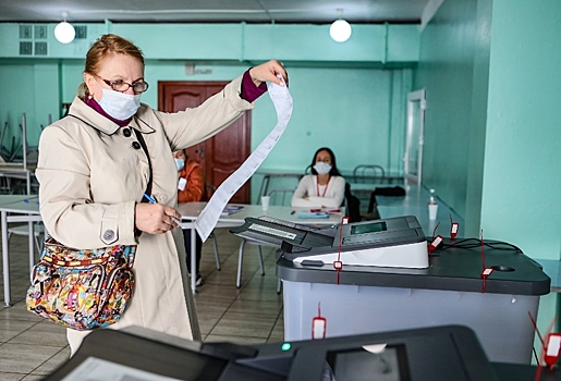 В Омской области узаконили выборы губернатора при введении военного положения