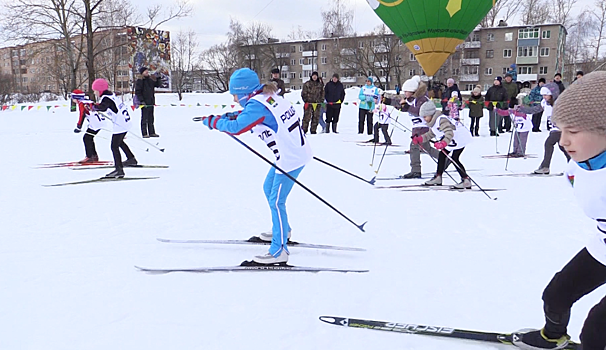 Более 300 лыжников приняли участие в соревнованиях в Рошале