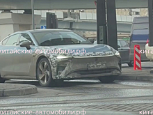 Еще не поступивший в продажу седан Exlantix ES замечен в Москве