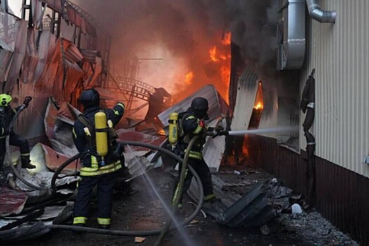 В Киеве после мощных взрывов произошли пожары