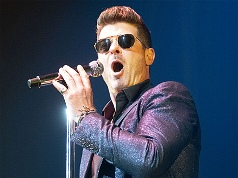 Робин Тик по пьяни лапал голую Ратаковски