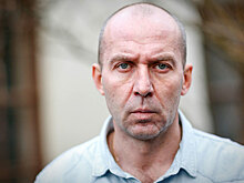 Актер, который постоянно играет негодяев: как живет Кирилл Полухин