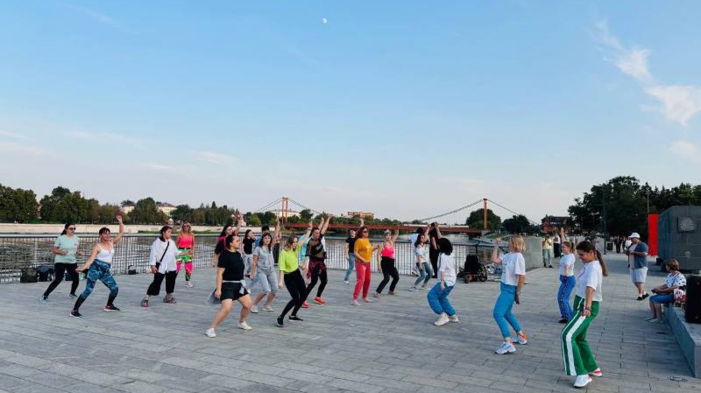 Для пензенцев еженедельно будут устраивать танцы под открытым небом