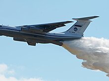 Шесть самолетов тушат пожар в Ростове