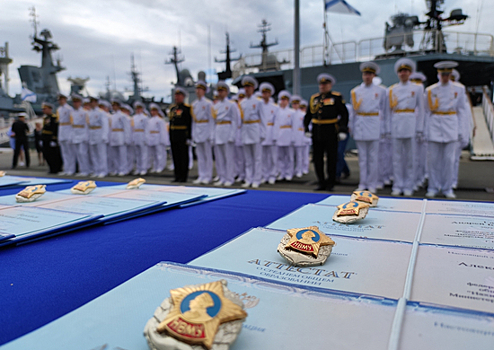 Во Владивостоке состоялся торжественный выпуск воспитанников филиала Нахимовского военно-морского училища