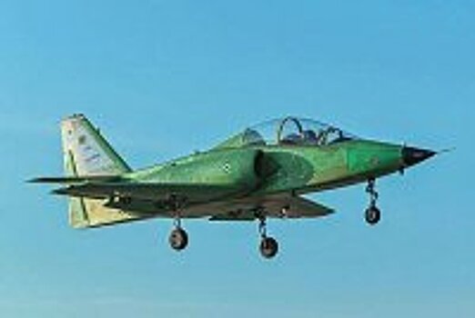 Иран представил учебно-тренировочный самолет Yasin