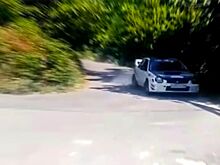 Страшная скорость: гонщик врезался в столб во время ралли на Кубани