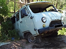На загородной трассе в Калужской области столкнулись «Буханка» и легковой автомобиль