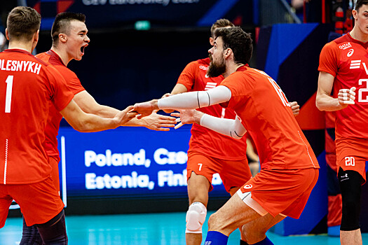 Российские волейболисты победили испанцев и вышли в плей-офф чемпионата Европы