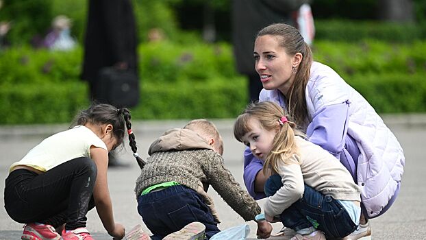 В российском регионе увеличили выплату приемным родителям