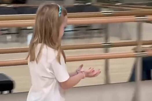 Видео с младшей дочерью Заворотнюк растрогало пользователей сети