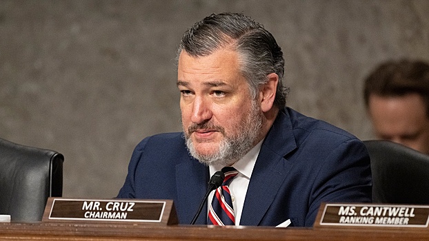 Сенатор Круз оговорился и призвал остановить преследование педофилов