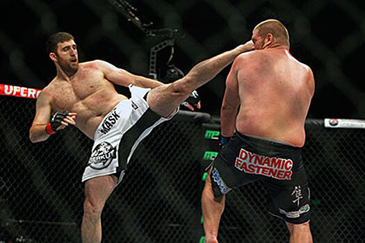 Российского бойца UFC заподозрили в употреблении допинга