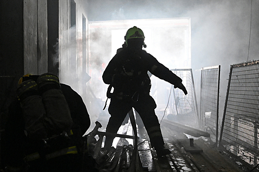 Пожар на заводе в Рошале полностью потушили