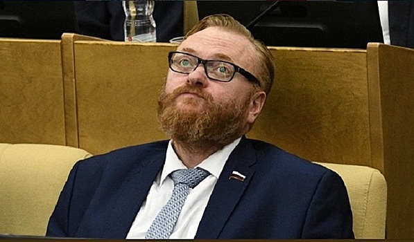 Милонов предлагает карать водителей за «аварийку»