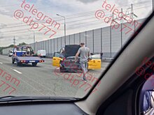 Несколько автомобилей столкнулось на Русаковской эстакаде, движение затруднено