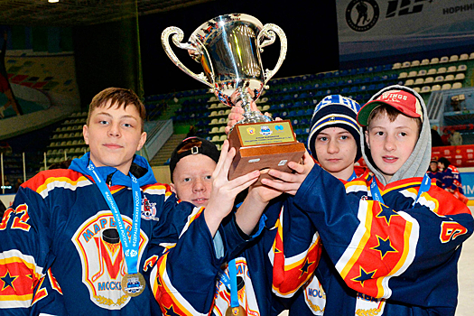 В Норильске состоялся дебютный «Кубок Норникеля» и семинар для тренеров, судей и хоккеистов