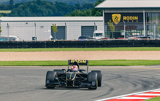 Rodin Cars везет свой одноместный FZED на базе F1 Spec в Донингтон-Парк