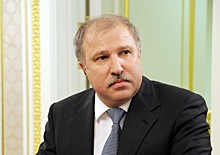 Губернатор ХМАО наградила нефтегазового генерала Худайнатова