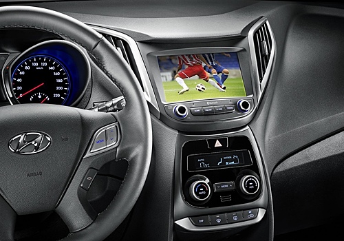 Маленький бюджетный Hyundai оснастили телевизором