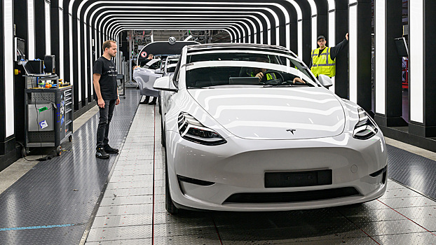 Tesla отозвала 239 тысяч автомобилей из-за угрозы короткого замыкания